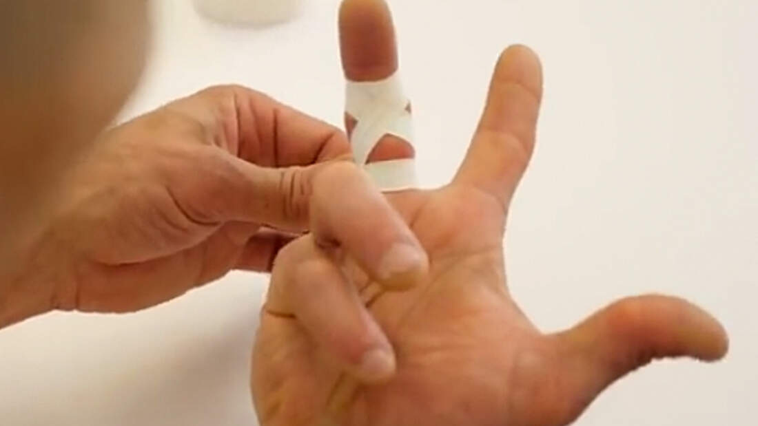 Video Tutorial Dr Volker Schoffl Tapen Furs Finger